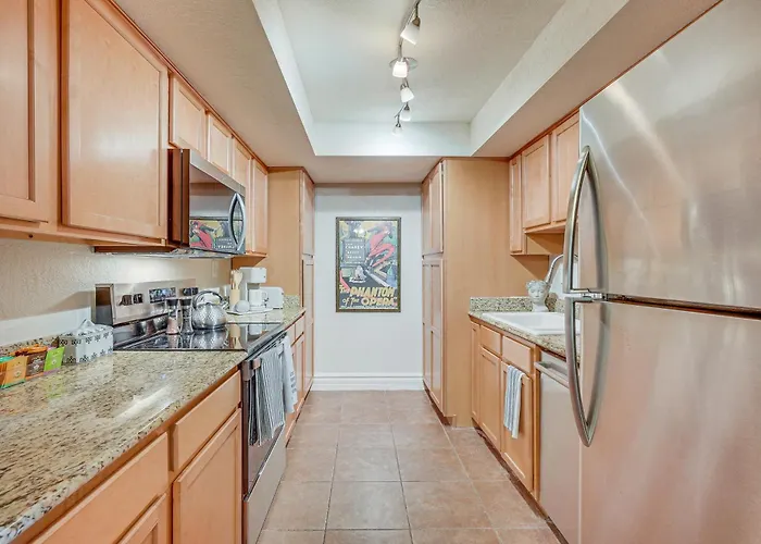Holiday home 3 Mi To Camelback Mtn! Snowbird Escape W/ Pool *